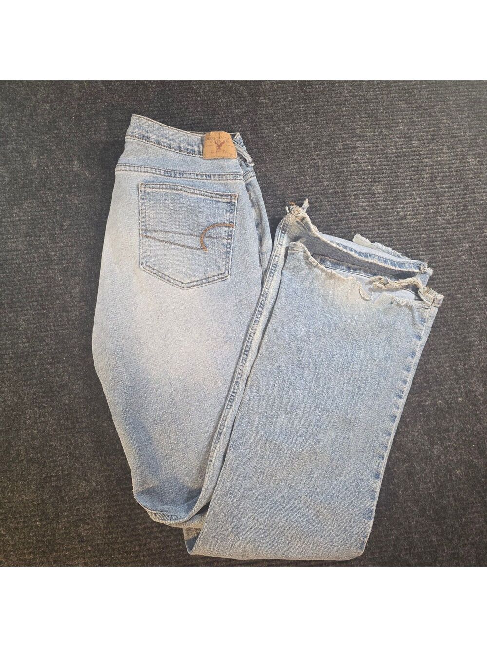 American Eagle Light Wash Distressed Jeans
